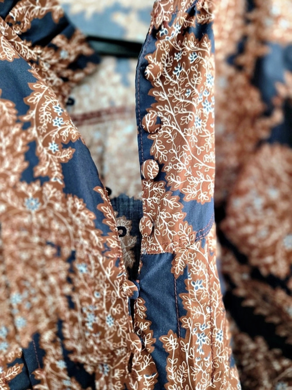 Melissa Nepton Benv W409 Floral Blouse in Blue & Brown Size XL Like New - Picture 3 of 4